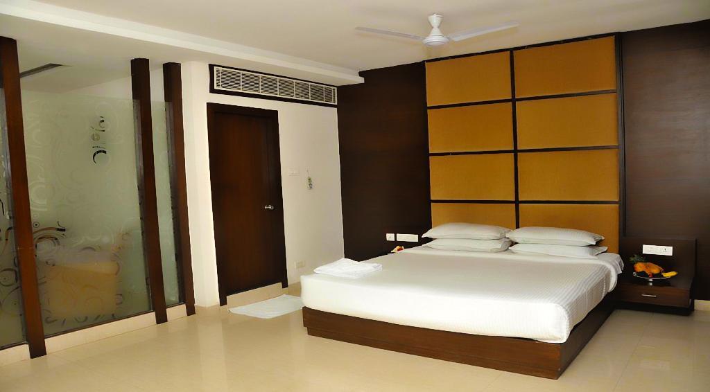 Hotel Central Park Ongole Exterior photo