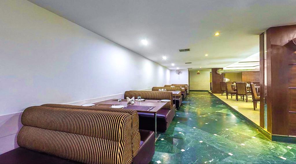 Hotel Central Park Ongole Exterior photo